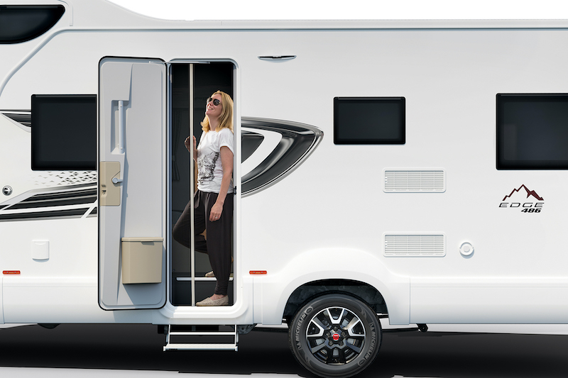 ext-edge-486-flyscreen-white-swift