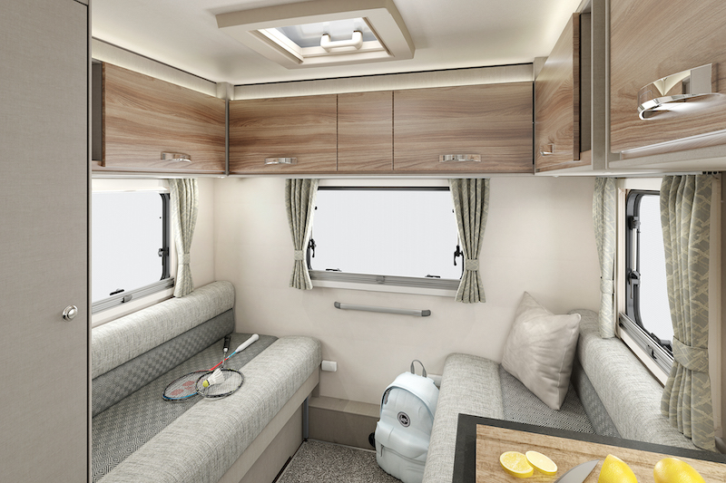 int-edge-486-rear-lounge-swift