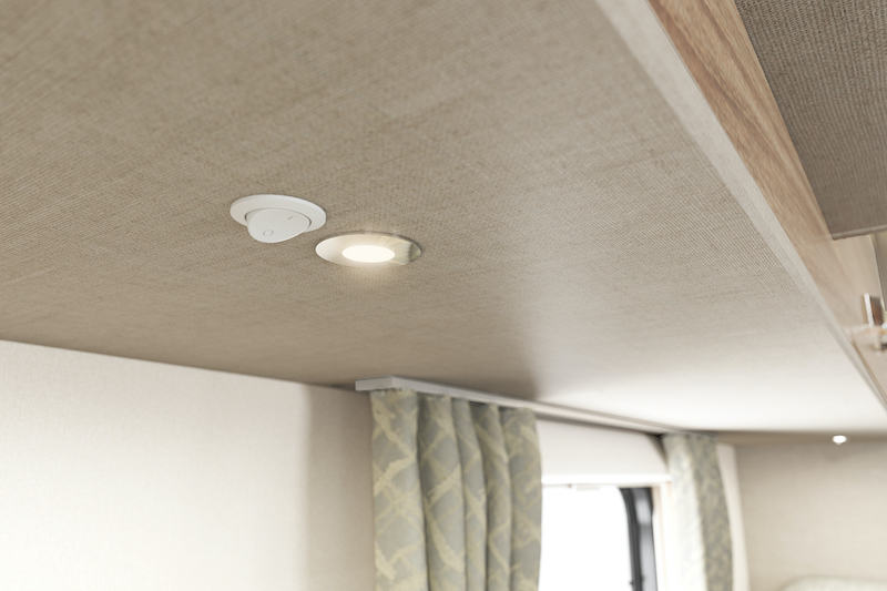 int-edge-486-spot-light-swift