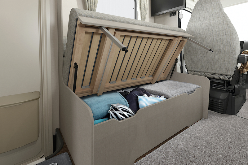 int-edge-486-underseat-storage-swift